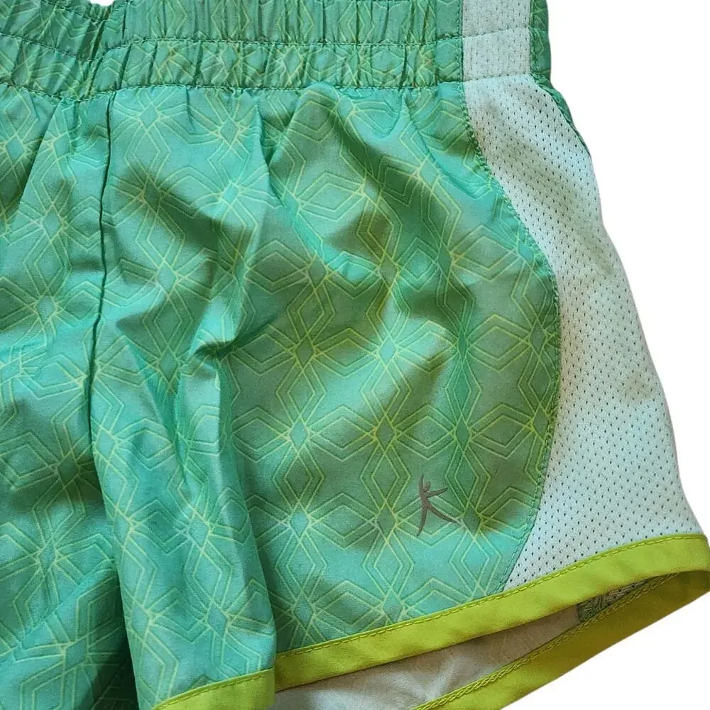 Danskin Now Girls Tempo Shorts Size S 6-6X Green Lined Athletic